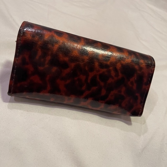 Tory Burch Sunglasses case - Picture 4 of 5